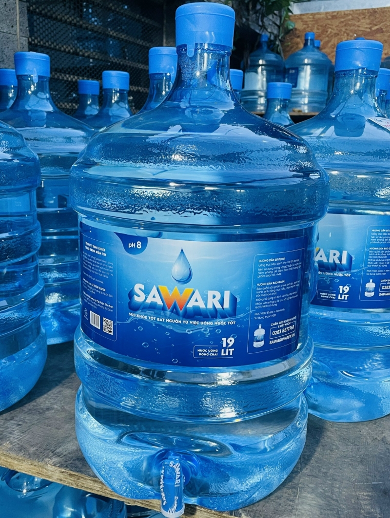 Nước tinh khiết Sawari lít vòi